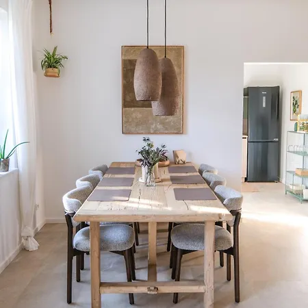 Apartmán Boutique Nahe Hambacher Schloss, 2 Sz, 2 Baeder Und Terrasse! Neustadt an der Weinstraße