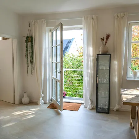 Boutique Nahe Hambacher Schloss, 2 Sz, 2 Baeder Und Terrasse!